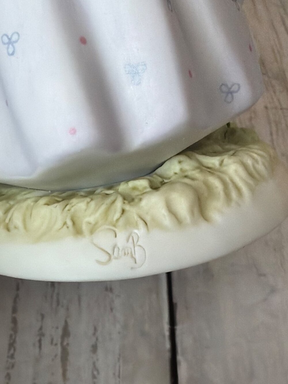 Precious Moments 2001 Nearer to the Heart of God Figurine #890731 - No Box/COA - Picture 12 of 14